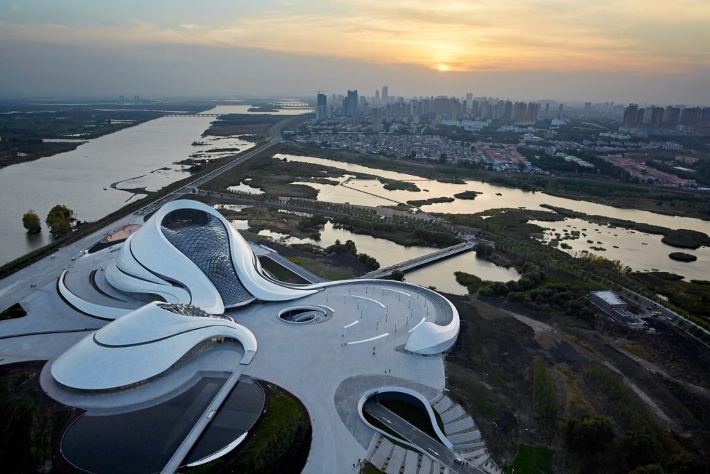 Ballet in Architecture - from fluid architecture to interactive design ...